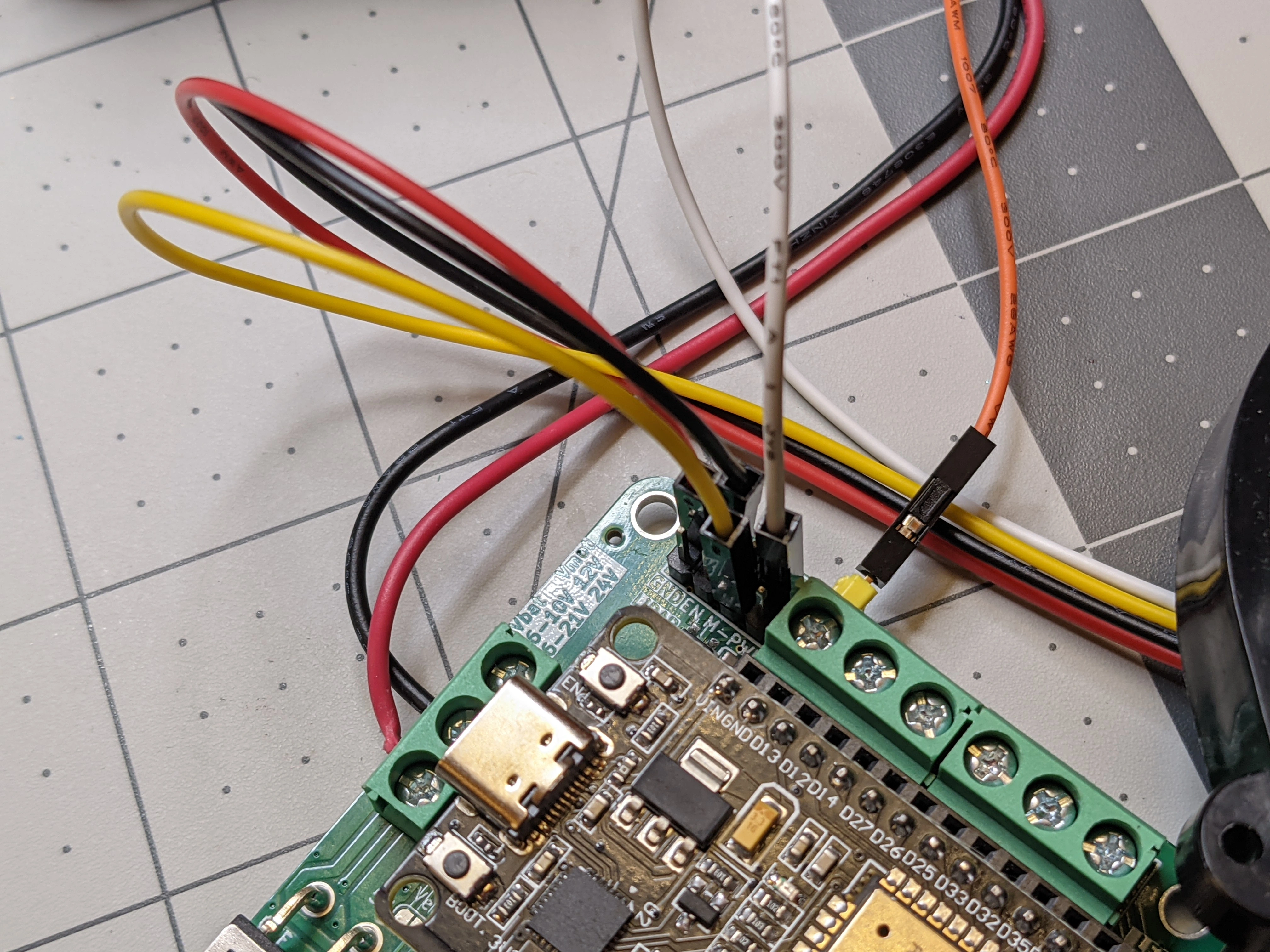 3irobotix Delta-2G LiDAR connected to Maker's Pet BDC-30P ESP32 Board